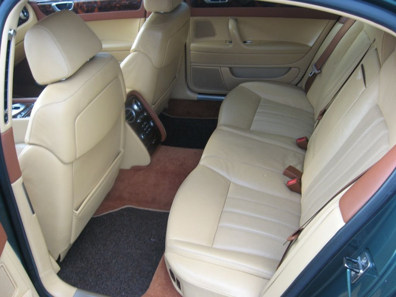 מכונית Bentley Continental Flying Spur 6.0 W12 , Full Option: תמונה 9