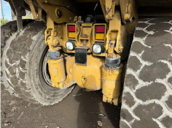 משאית סלעים/ מסיר פסולת קשיח CATERPILLAR 1999 CAT 771D: תמונה 5