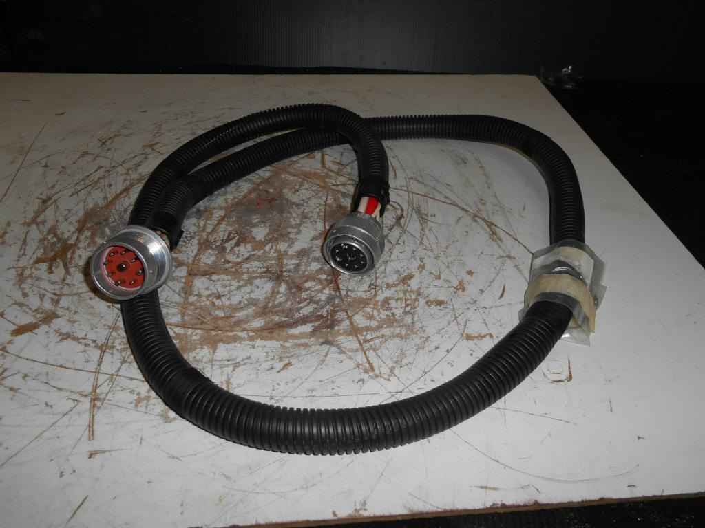 חָדָשׁ כבלים/ רתמת חוט עבור מכונת בנייה Case 8916899 -: תמונה 10