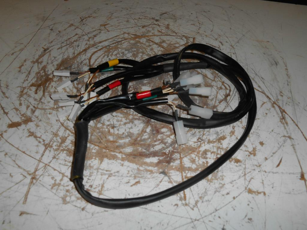 חָדָשׁ כבלים/ רתמת חוט עבור מכונת בנייה Case 8916899 -: תמונה 5