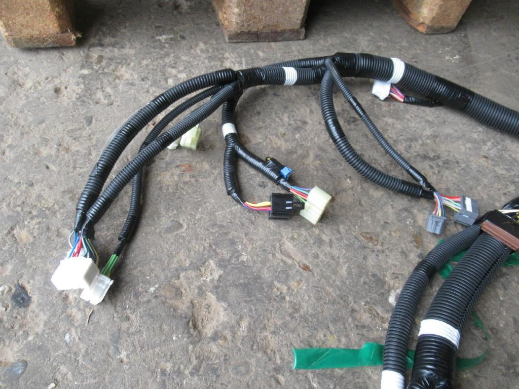 חָדָשׁ כבלים/ רתמת חוט עבור מכונת בנייה Cnh LF13E01056P2 -: תמונה 4