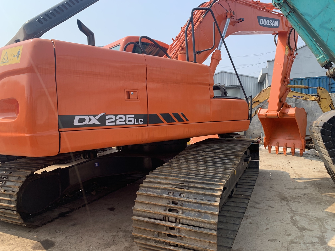 מחפר סורק DOOSAN DX225LC-excavator: תמונה 2