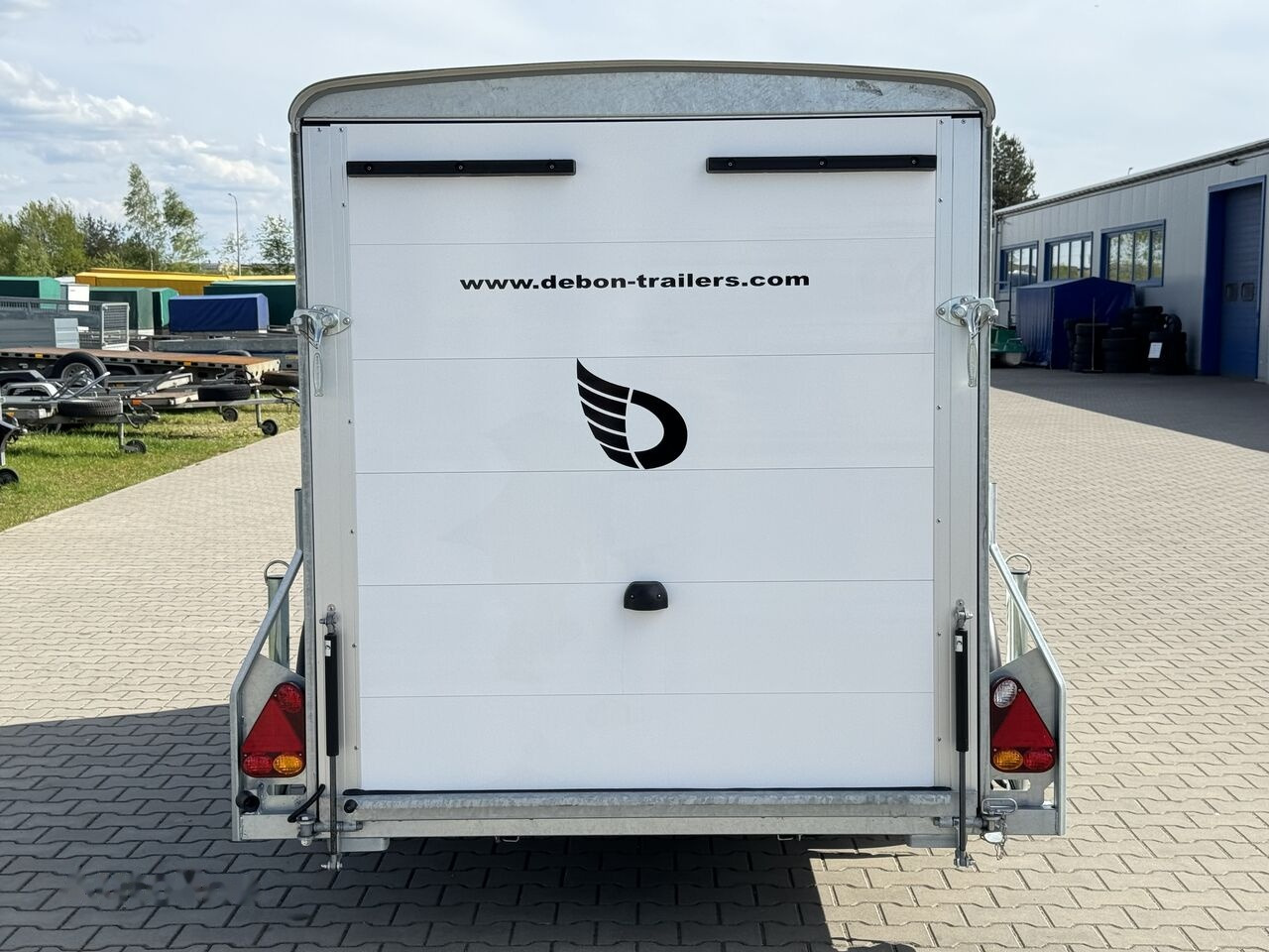 חָדָשׁ קרון נגרר בתיבה סגורה Debon Cargo 1300 + side doors 1.3T GVW trailer cargo van box white: תמונה 9