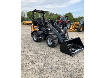 מעמיס קומפקטי GiANT G2500HD Med skovl og pallegaffel
