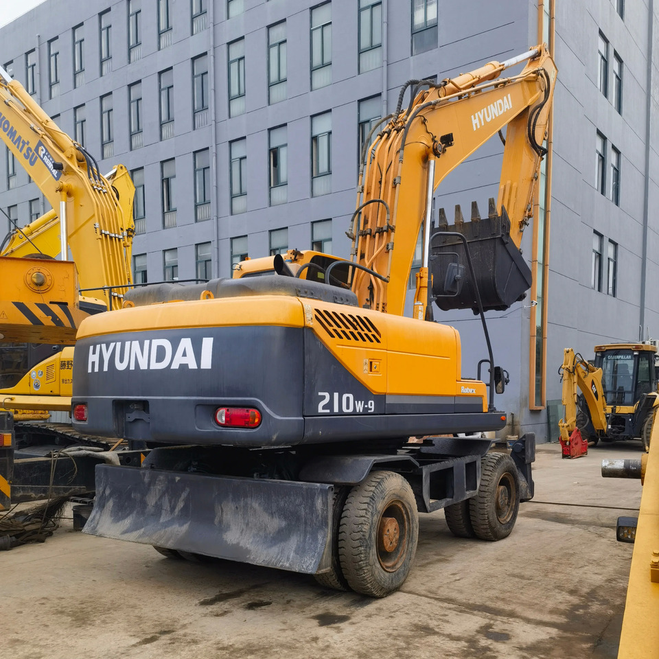 מחפר גלגלים Hyundai 210W-9T used excavator Hyundai wheel excavator 210w-9T 210W-7 wheel excavator in stock: תמונה 2