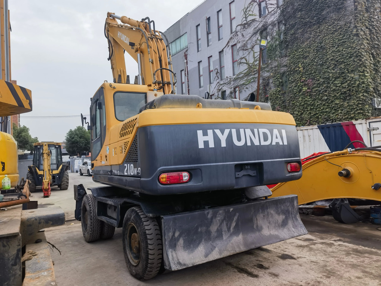 מחפר גלגלים Hyundai 210W-9T used excavator Hyundai wheel excavator 210w-9T 210W-7 wheel excavator in stock: תמונה 3