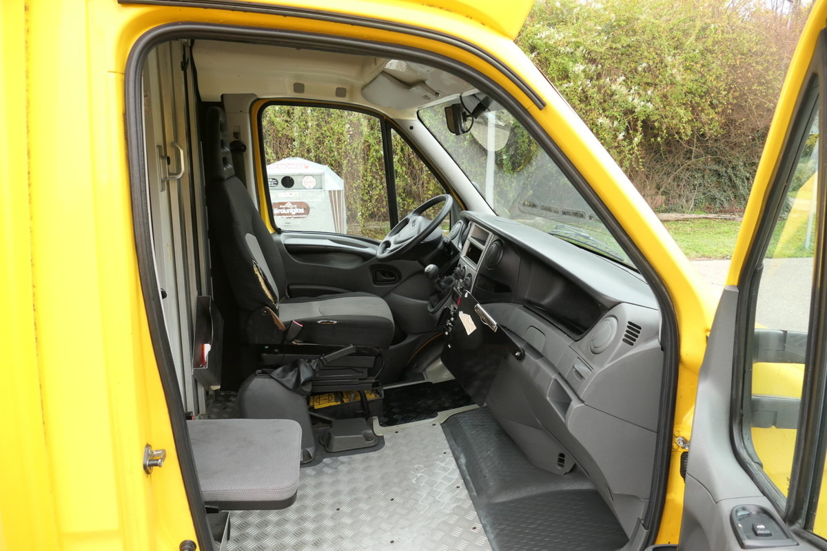 כלי רכב מסחרי עם תיבה IVECO Daily 35 S11 C30C AUTOMATIK KAMERA MAXI Regale D: תמונה 5