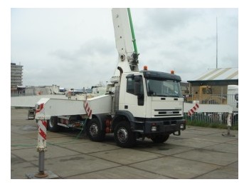 משאית Iveco 8x4 CIFA K4/44 Concrete Pump: תמונה 1