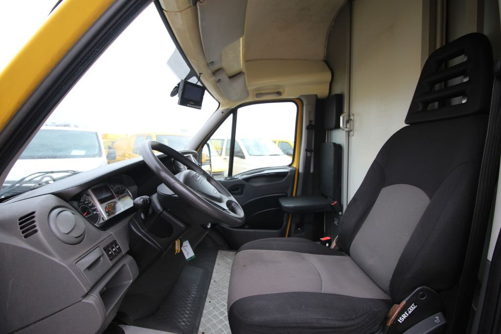 כלי רכב מסחרי עם תיבה Iveco C30C Daily KURZ/ Regalsystem/ Koffer/Luftfeder: תמונה 8