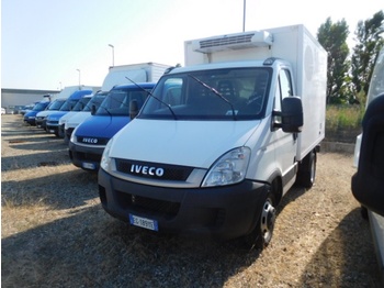 כלי רכב מסחרי עם תיבה Iveco Daily 35C17: תמונה 1