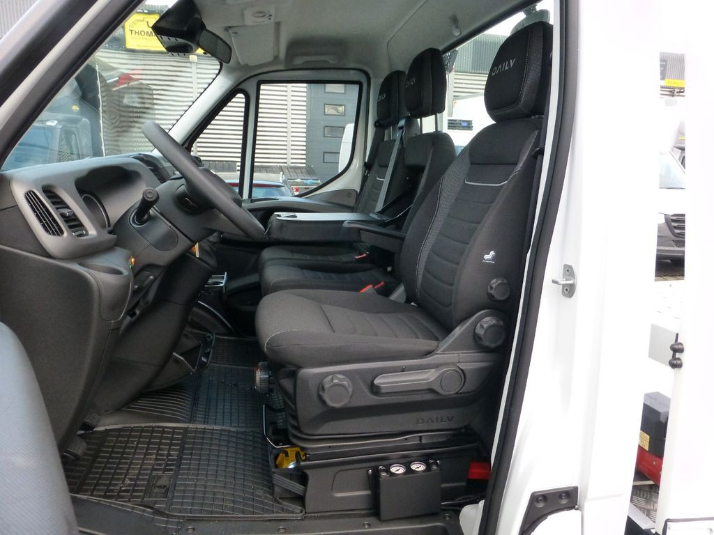 חָדָשׁ משאית גרירה, כלי רכב מסחרי Iveco Daily 35S18 Autotransporter Klimaaut. Premium: תמונה 17