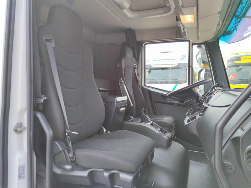 משאית תיבה Iveco EUROCARGO 120-210 4x2 Sleeper Euro6 - GeslotenBakw 7.25m + Laadklep 1500KG - Standkachel/Airco (V631): תמונה 9
