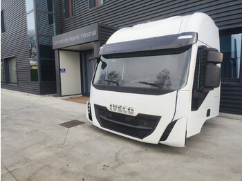 תא ופנים הרכב עבור משאית Iveco STRALIS HI-WAY Euro 6: תמונה 2