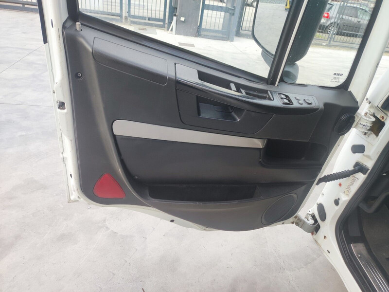 תא ופנים הרכב עבור משאית Iveco STRALIS HI-WAY Euro 6: תמונה 11