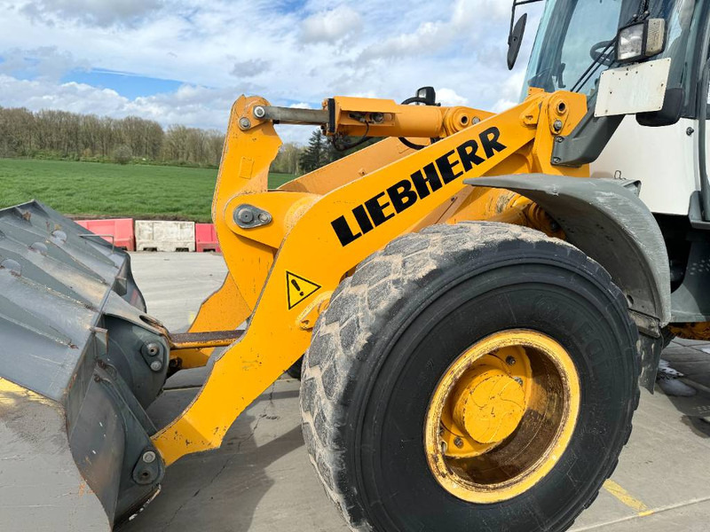 מעמיס גלגלים Liebherr L542 - German Machine / CE + EPA: תמונה 12
