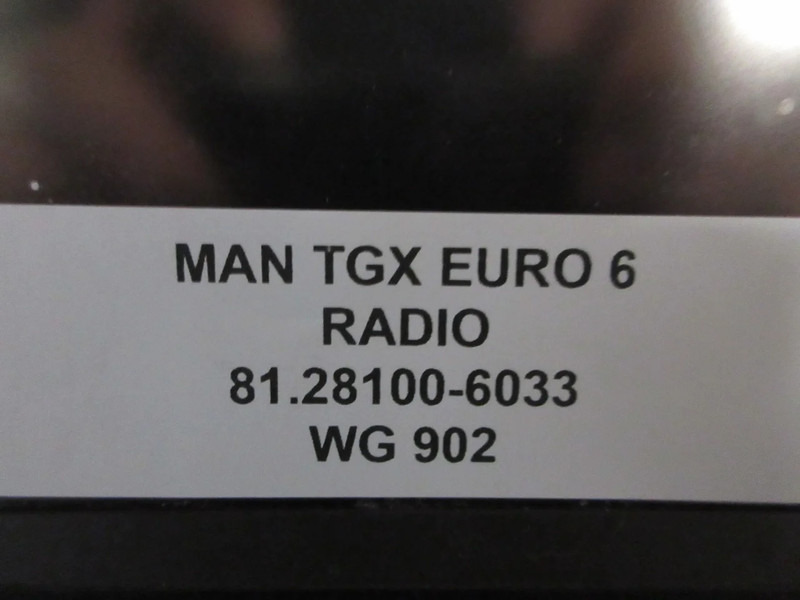 מערכת חשמל עבור משאית MAN 81.28100-6033 RADIO NAVI MAN TGS TGX TGM EURO 6: תמונה 6