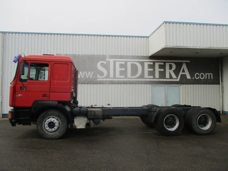 משאית עם שלדת תא MAN F2000 26-414 , , 6x4 , ZF Manual , Spring suspension: תמונה 2