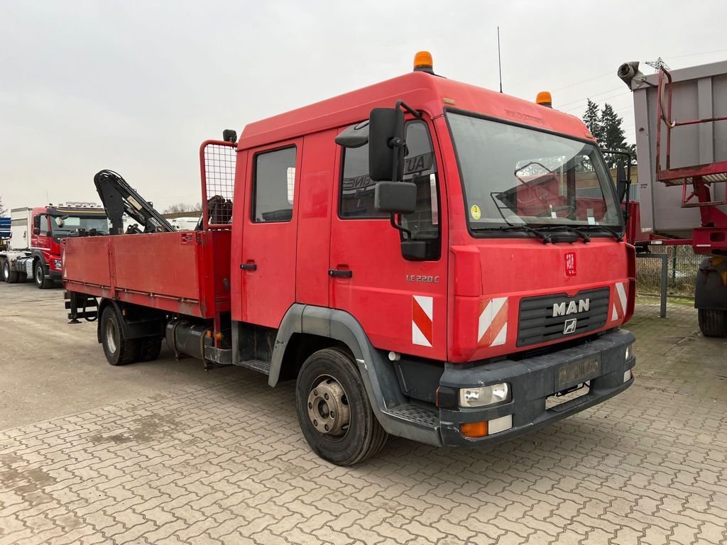 משאית מנוף, משאית צד נופל/ שטוחה MAN LE 12.225 LC Pritsche Heckkran 6 Zylinder Doka T: תמונה 2
