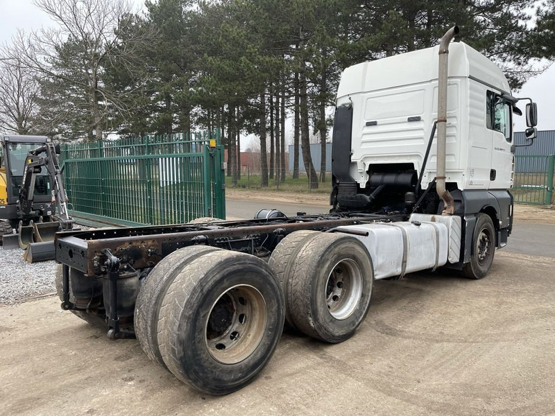 משאית עם שלדת תא MAN TGA 33.480 6x4 MANUAL GEARBOX ZF - RETARDER - 13T AXLES - EURO 4 D26 - AIR SUSPENSION - A/C - SLEEPERCAB - FR TRUCK: תמונה 6