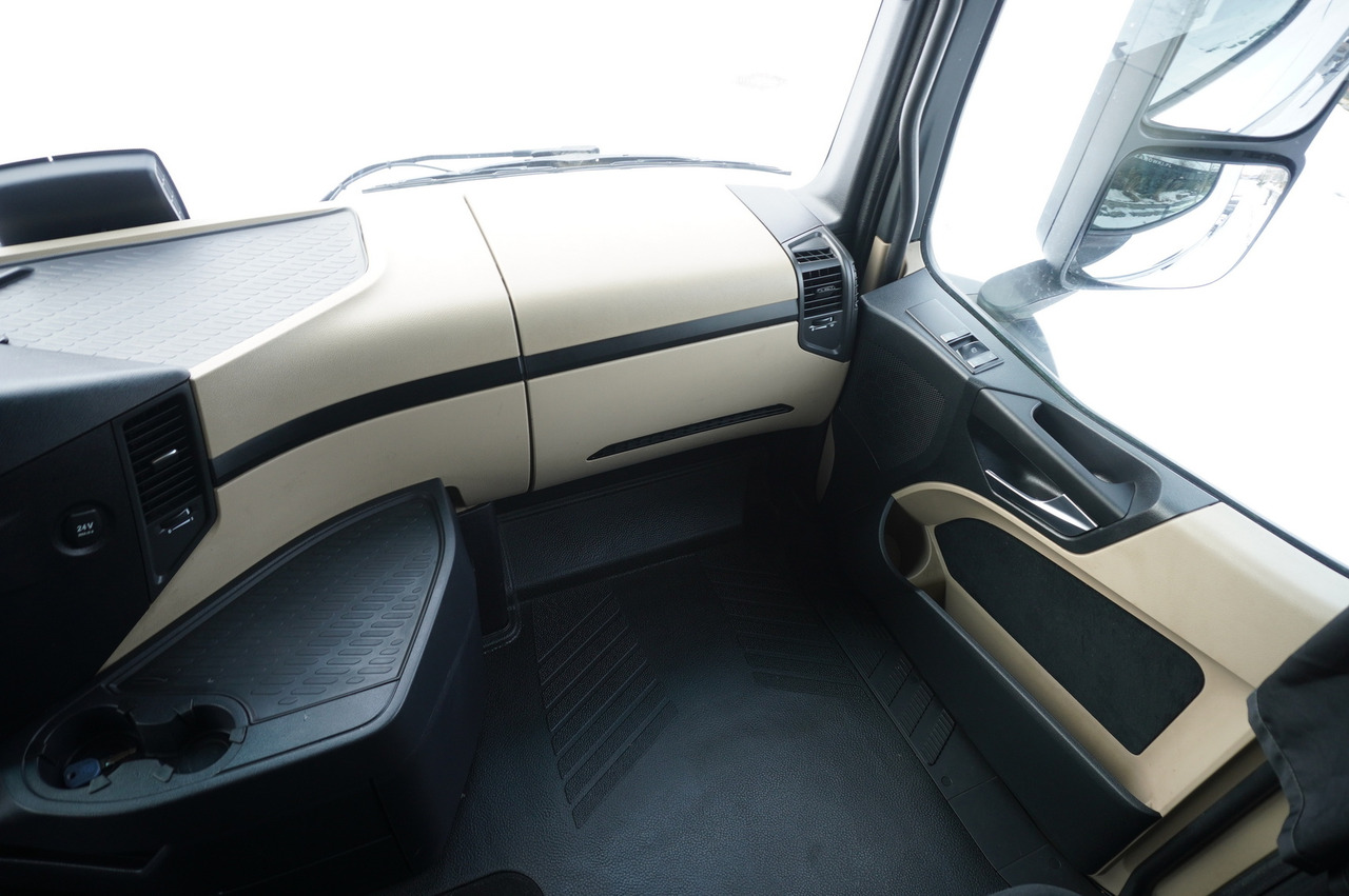 משאית עם שלדת תא MERCEDES-BENZ Actros 2542 BDF E6 Standard / 6×2 / Lounge chair: תמונה 17