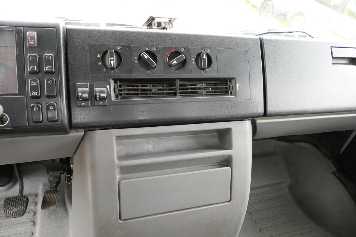 כלי רכב מסחרי מזהיר MERCEDES-BENZ Vario 816D mit Ladekran 3 Sitzer Standheizung HI: תמונה 18