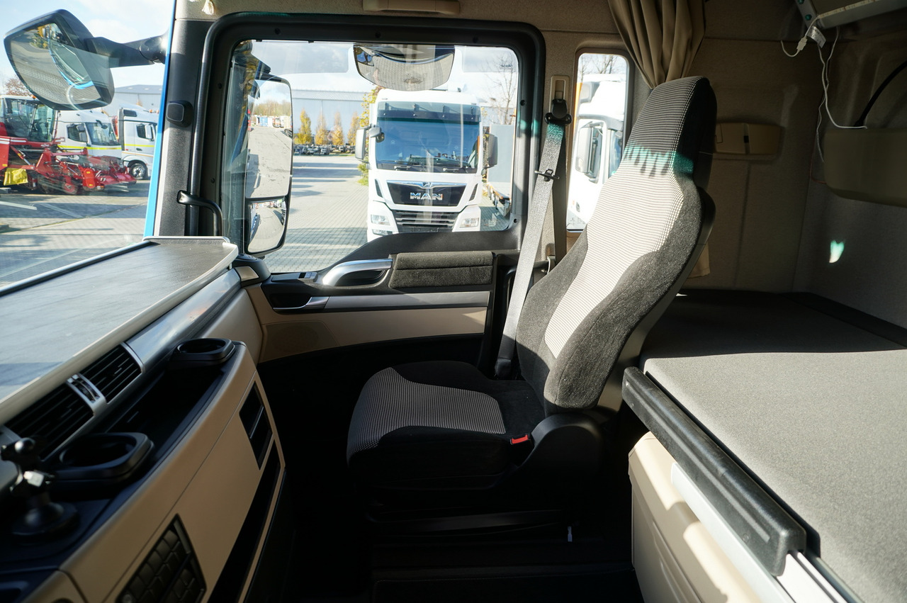 משאית וילונות צד Man TGX 26.500 6×2 E6 BDF Curtain Kogel 18 pallets / 2020: תמונה 16