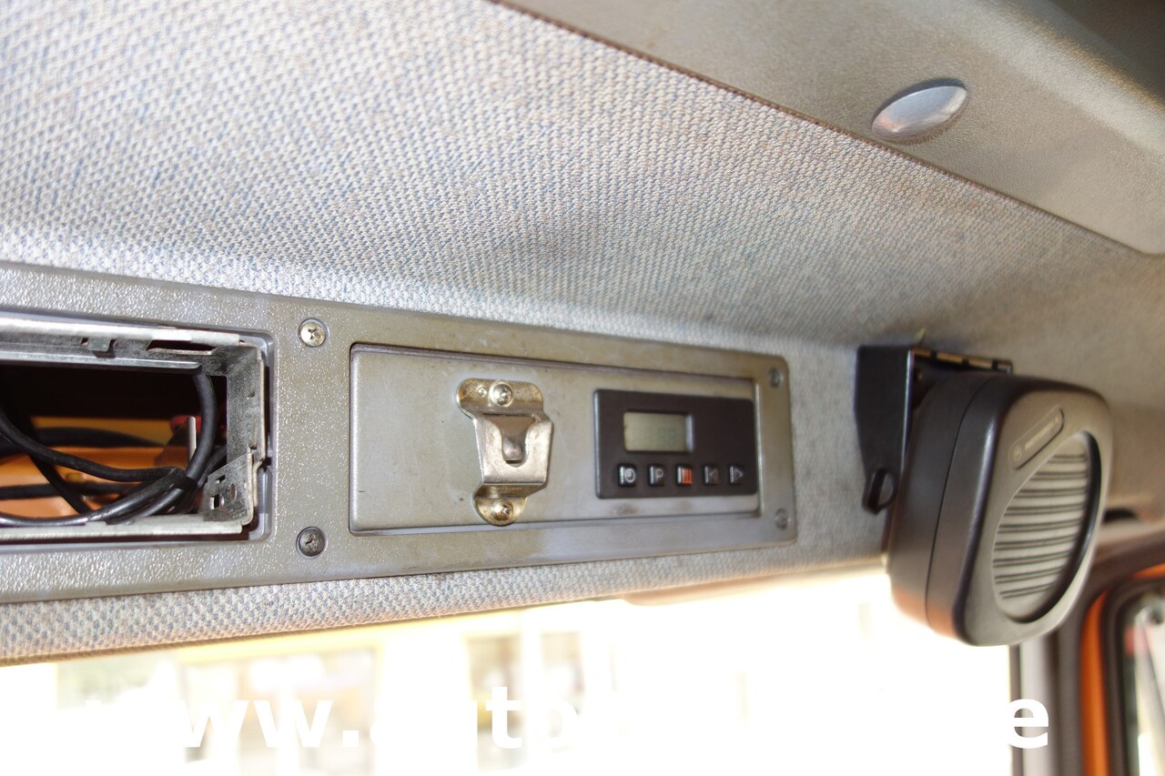 כלי רכב מסחרי מזהיר, כלי רכב מסחרי קומבי Mercedes 614 D Vario Winterdienst Schneeschild Kipper DOKA Plane °961: תמונה 10