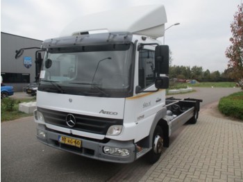משאית עם שלדת תא Mercedes-Benz Atego 1018 Euro4: תמונה 1