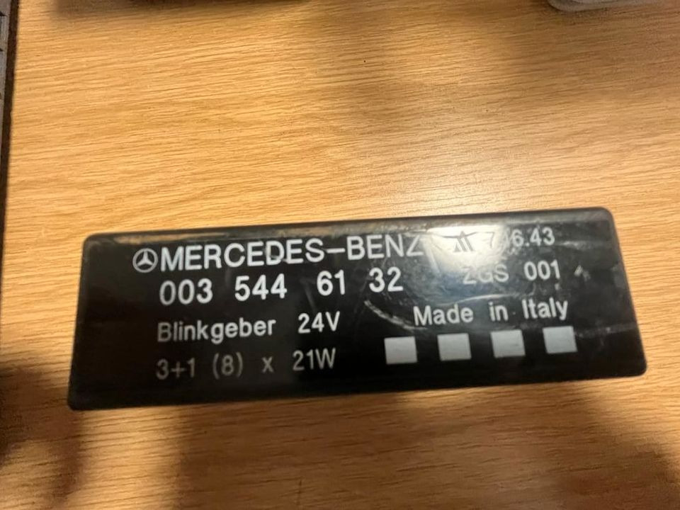 מערכת חשמל עבור משאית Mercedes Benz Blinkerrelais Blinkgeber 0035446132: תמונה 2
