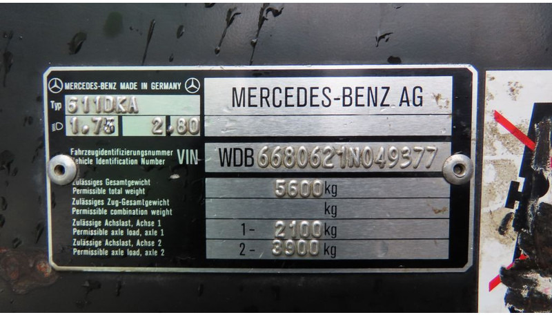 כלי רכב מסחרי עם לוח Mercedes-Benz Vario 611 D Excellent state, Manual diesel pomp: תמונה 21