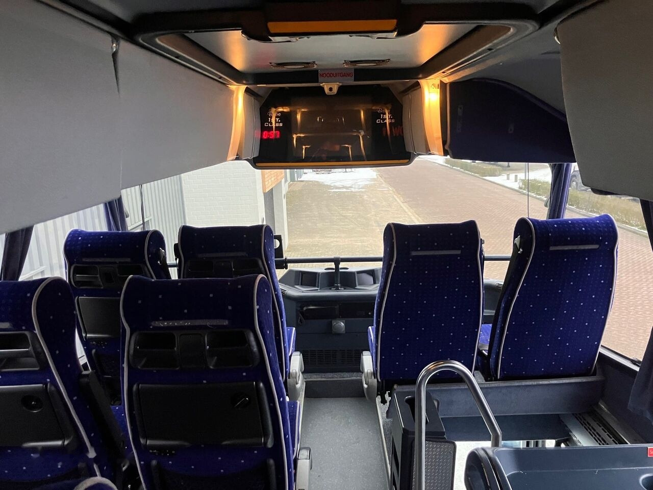 אוטובוס דו-קומתי Neoplan SKYLINER Bistrobus N122/3L: תמונה 17