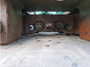 OilQuick OQ70 - Caterpillar 320D / 323D / M318D / M322D - מצמד מהיר