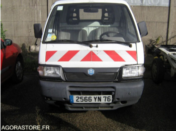 Piaggio PORTER - כלי רכב מסחרי במיטה שטוחה