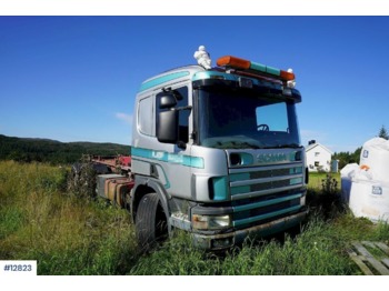 משאית הרמת וו Scania P124: תמונה 1