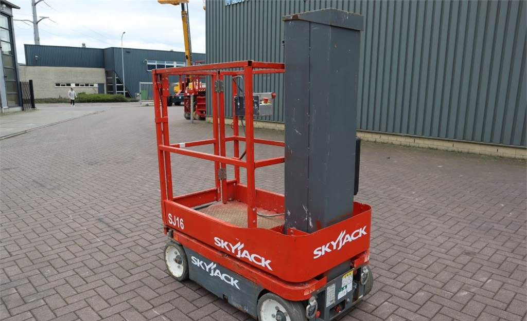 זרוע מרפקי SkyJack SJ16 Electric, 6,75m Working Height, 227kg Capacit: תמונה 4