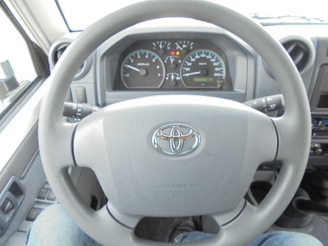 חָדָשׁ מכונית Toyota Land Cruiser NEW UNUSED LX V6: תמונה 9