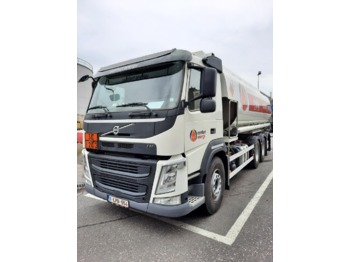 משאית מכל VOLVO FM