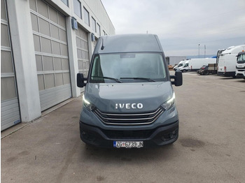 כלי רכב מסחרי לנוסעים IVECO Daily 35s16