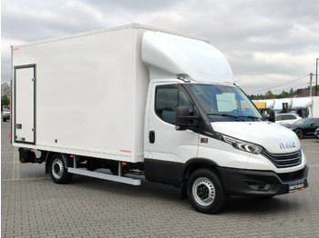 כלי רכב מסחרי עם תיבה IVECO Daily 35s18