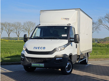 כלי רכב מסחרי עם תיבה IVECO Daily