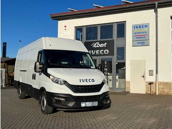 כלי רכב מסחרי עם לוח IVECO Daily 35s16
