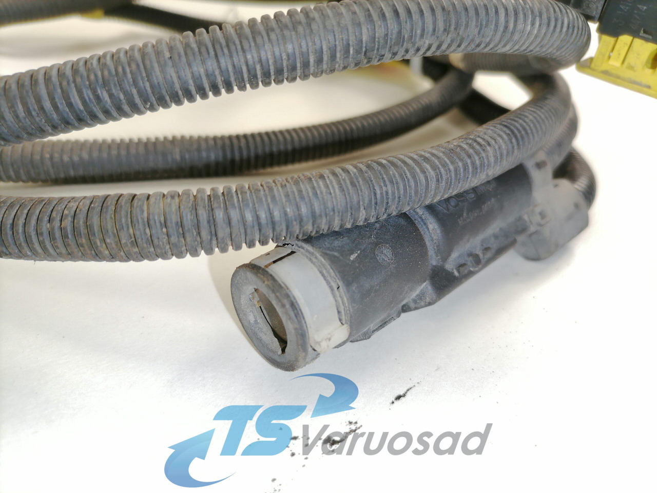 מערכת דלק עבור משאית Volvo Ad Blue cable 21935771: תמונה 3