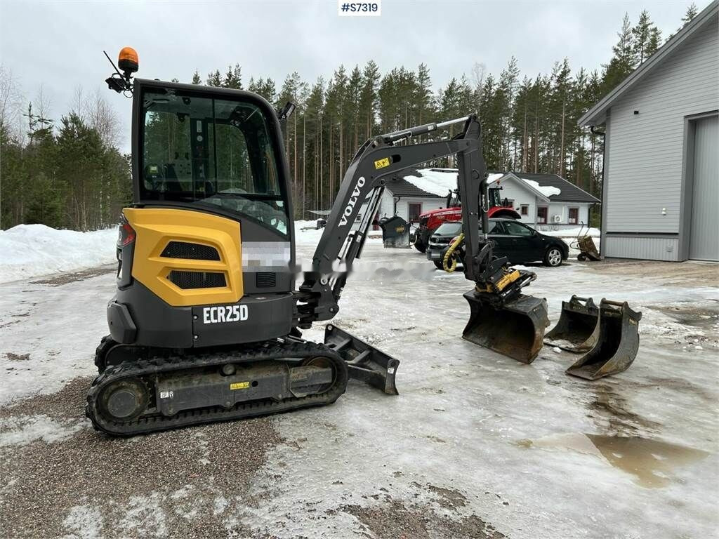 מחפר סורק Volvo ECR25D Excavator with buckets and rotor SEE VIDEO: תמונה 14