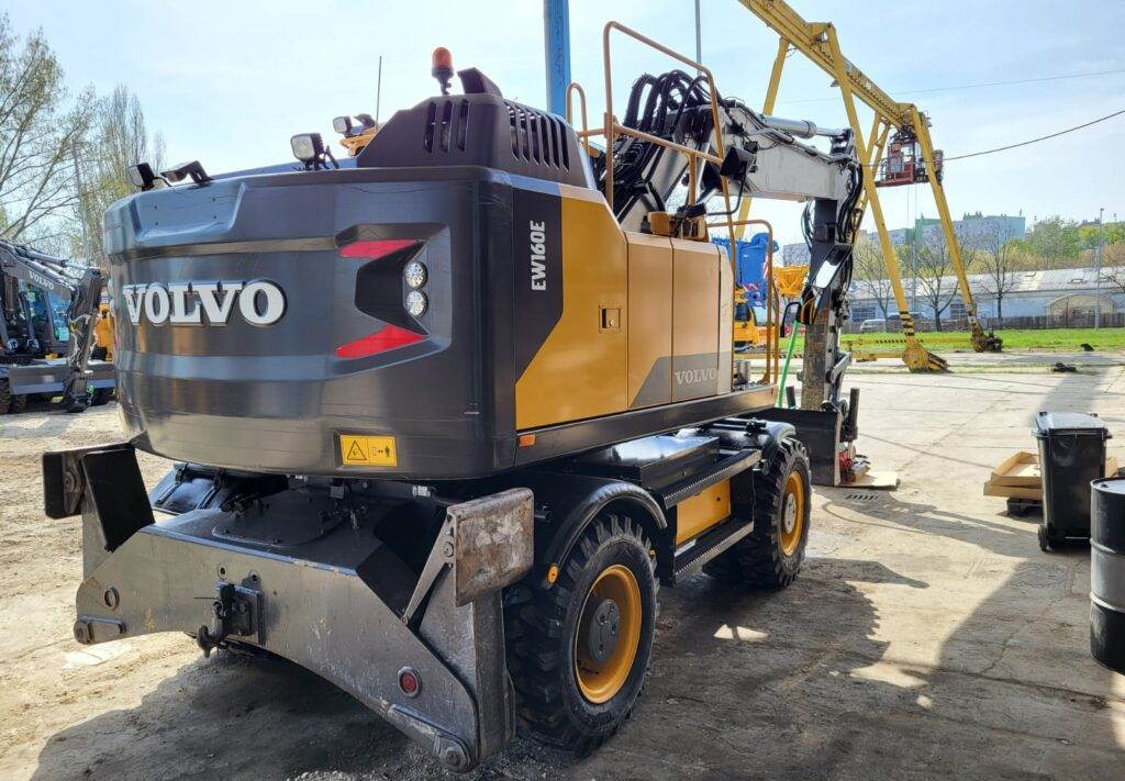 מחפר גלגלים Volvo EW160E: תמונה 2
