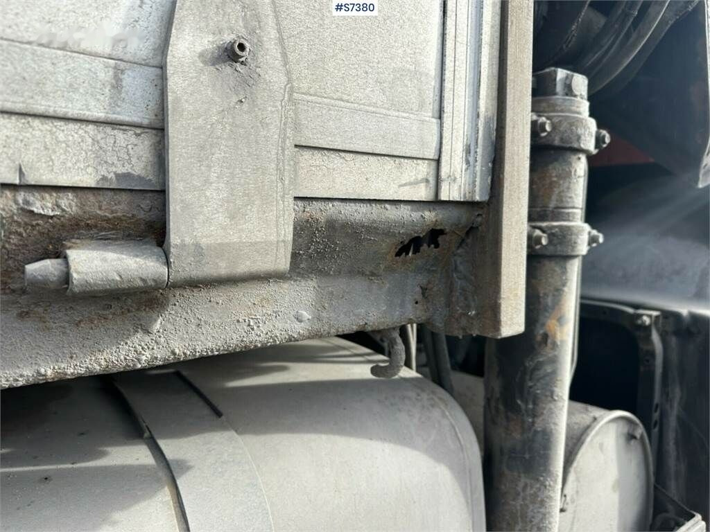 משאית צד נופל/ שטוחה, משאית מנוף Volvo FM9: תמונה 43