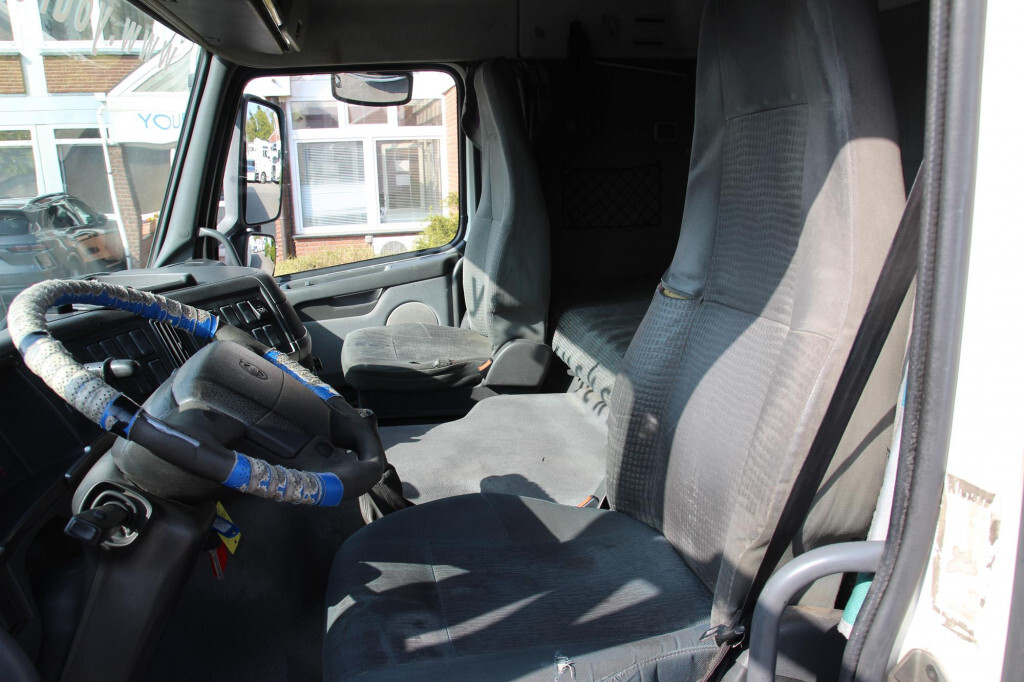 משאית צד נופל/ שטוחה Volvo FM  9 260 Schlafkabine Schaltgetriebe LBW L 8,25m: תמונה 3