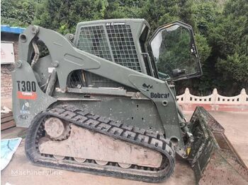 Bobcat T 300 - מעמיס רצועות קומפקטי: תמונה 1