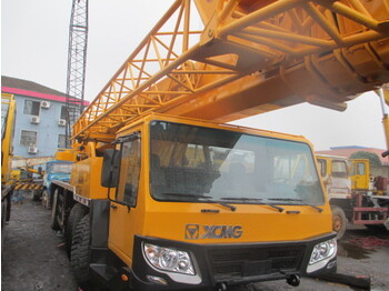 XCMG QY70K - עגורן נייד: תמונה 1