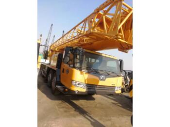 XCMG QY70K - עגורן נייד: תמונה 1