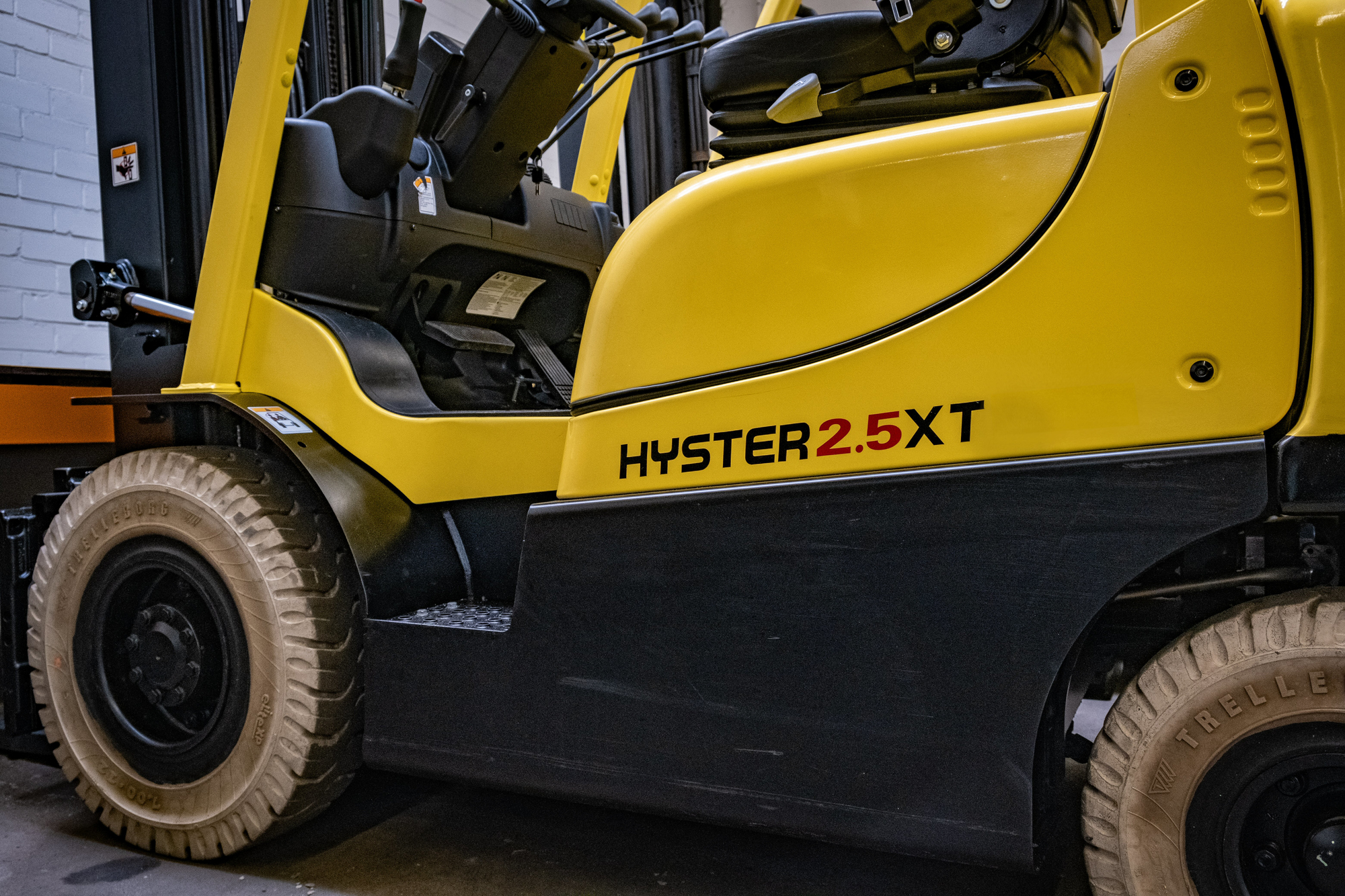 MHE International Trading B.V. - ציוד לטיפול בחומרים UNICARRIERS undefined: תמונה 2